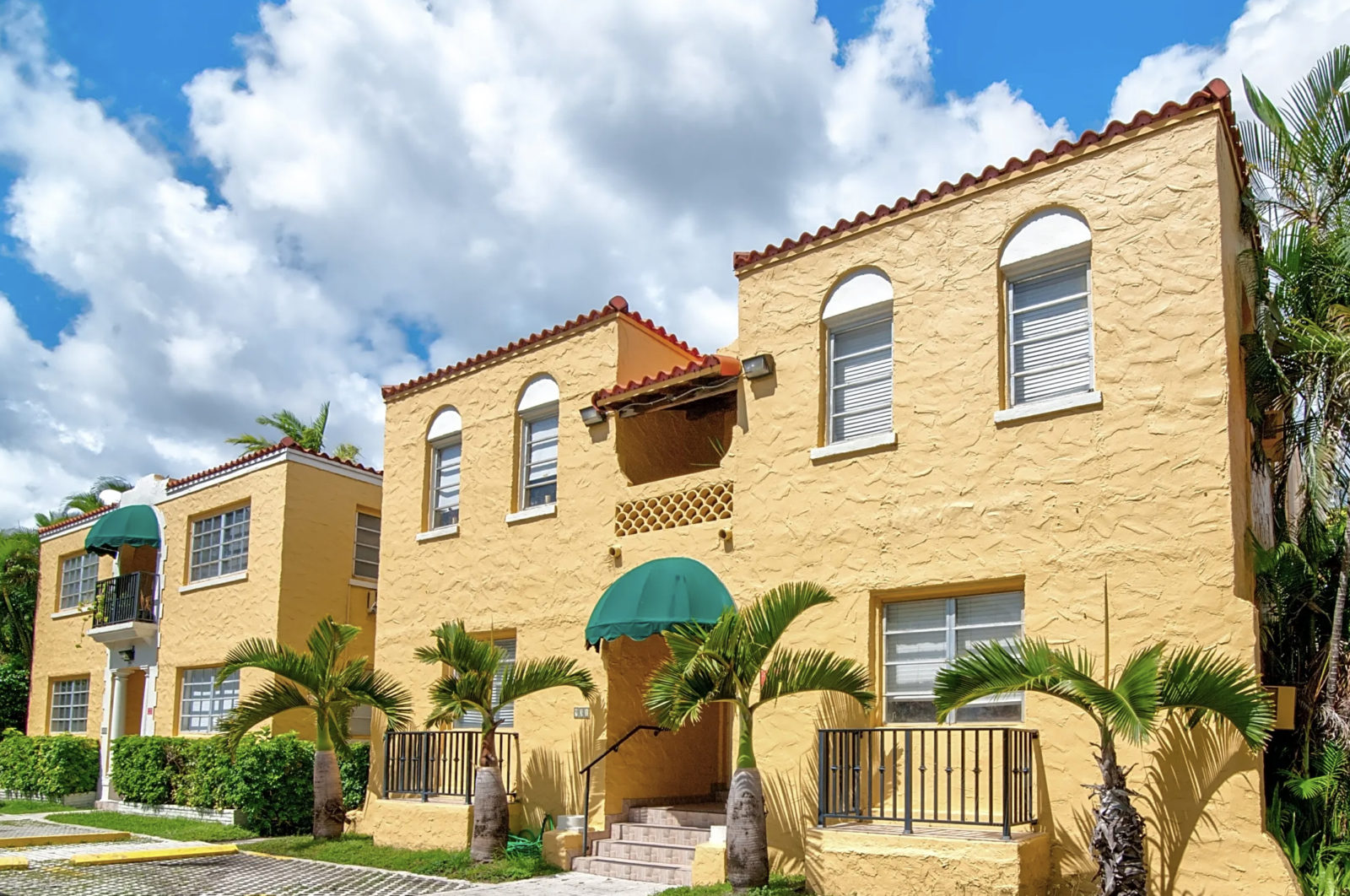 931-935 Catalonia Ave