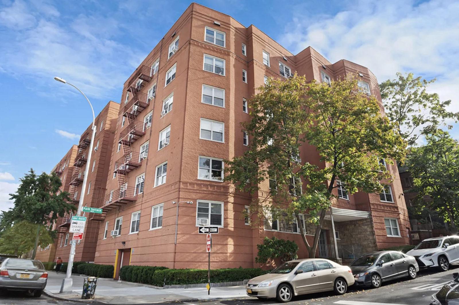 100 Park Terrace West